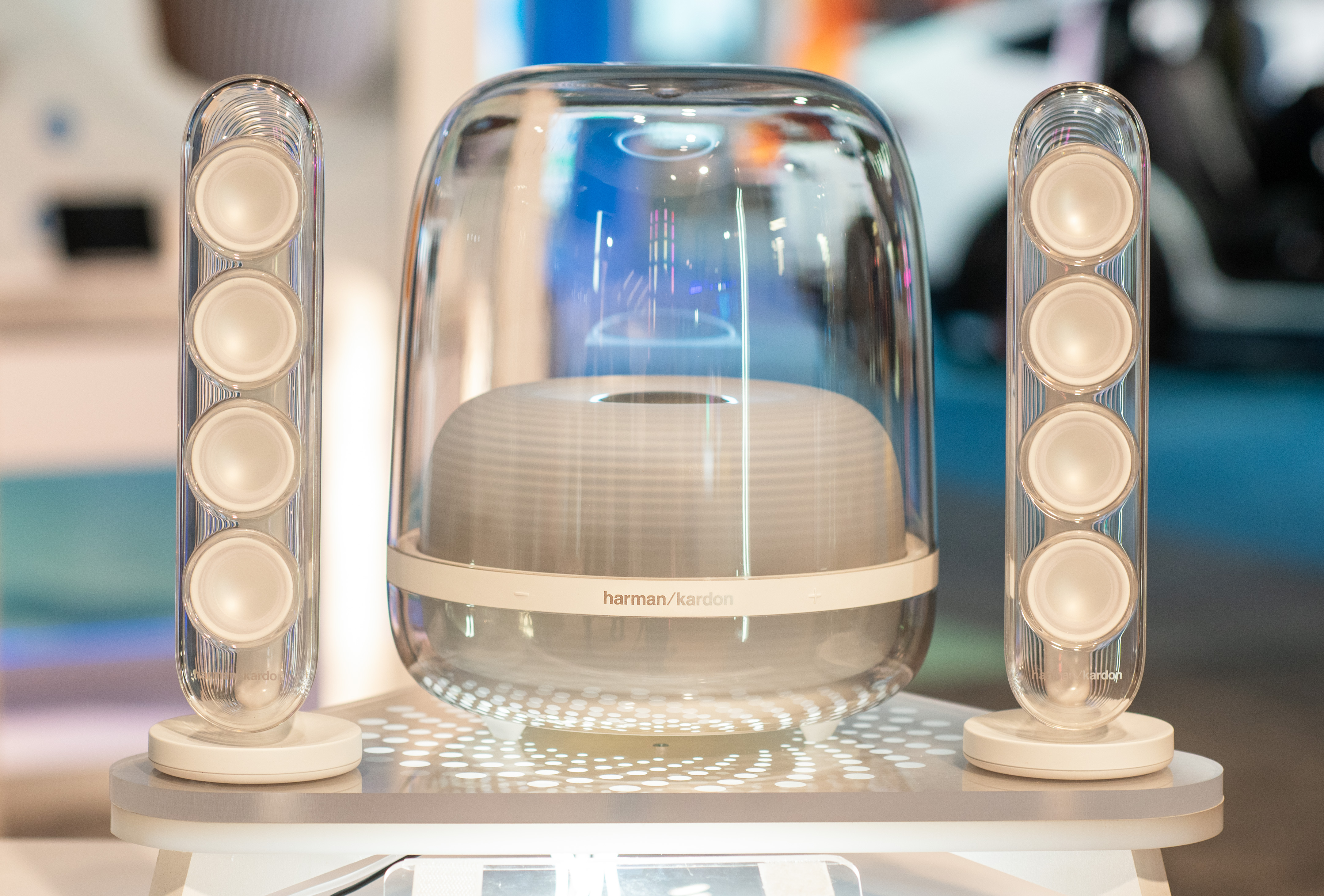 Harman Kardon Celebrates 20 Years of Iconic Speaker Design with 