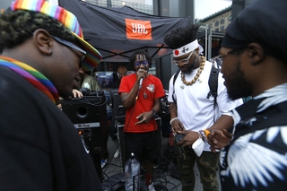 1404312110