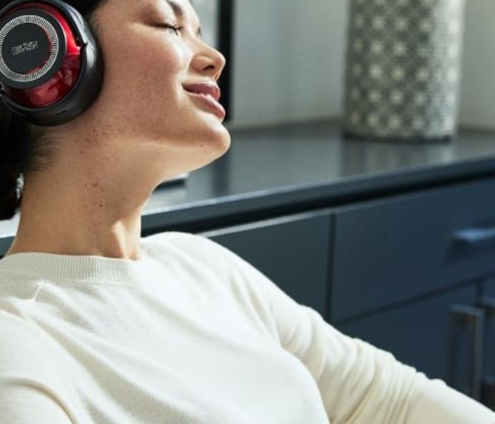 20220105-WEB-Mark-Levinson-5909-Lifestyle-Images-7-Desktop-1152x648 copy