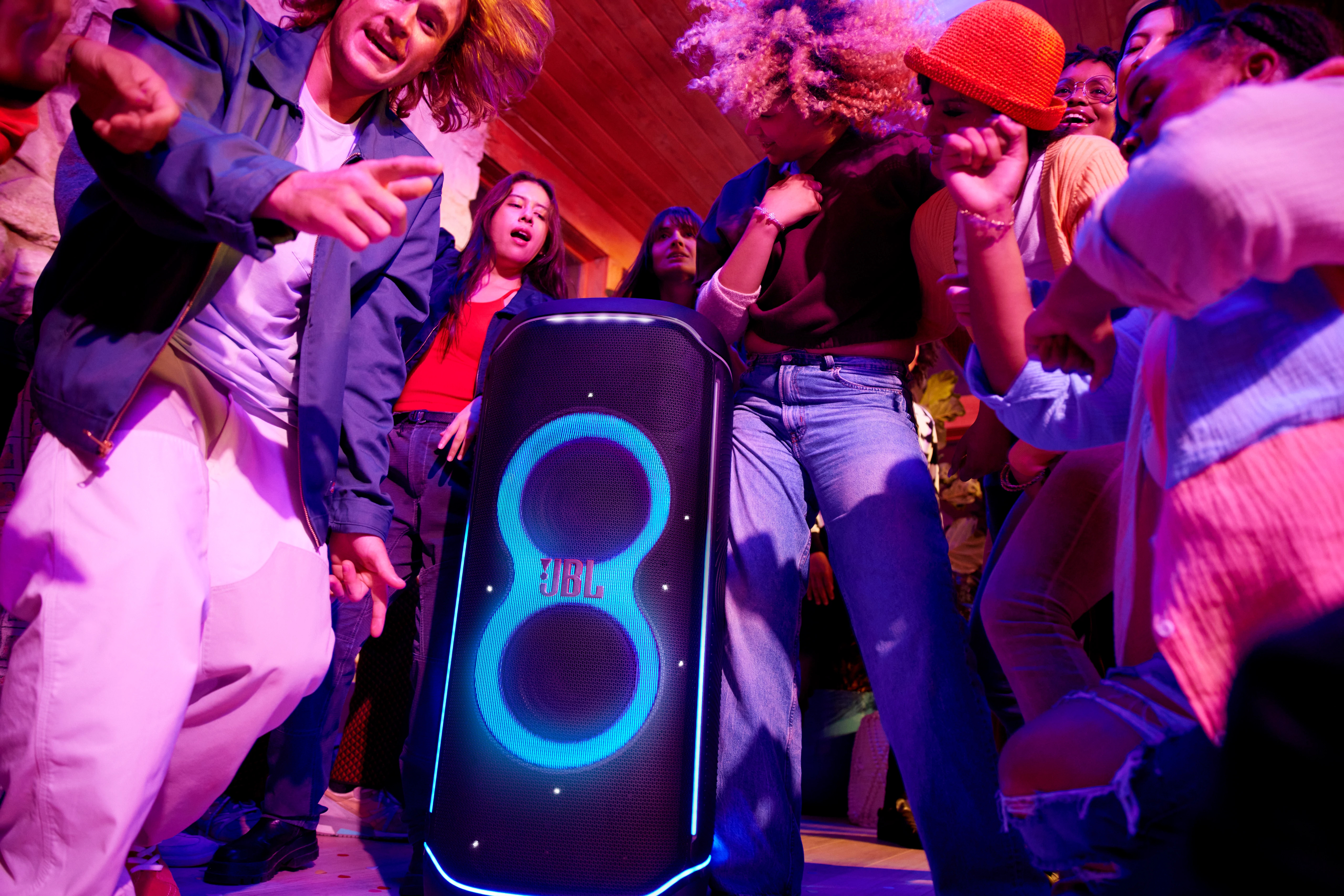 JBL PartyBox Ultimate na zabavi
