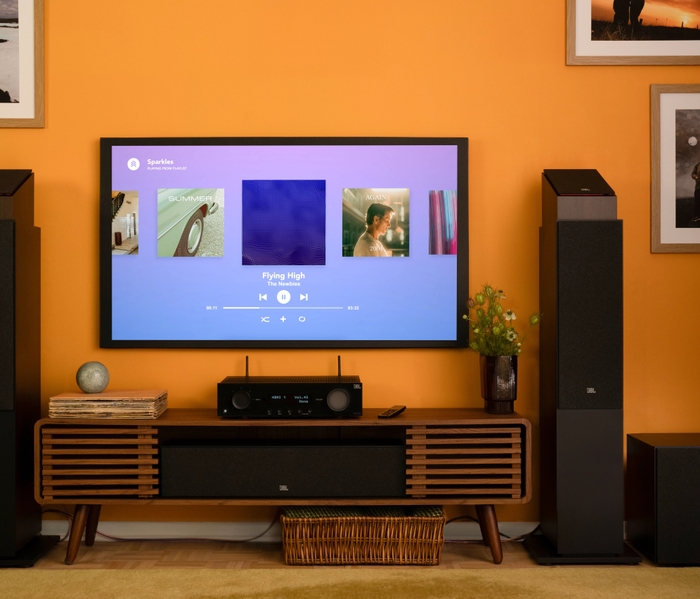 79_LS_JBL_MA510BLK_WideProductOnlyOnInAudioCabinetGrillOn_PDPHeader_79_01290_R1