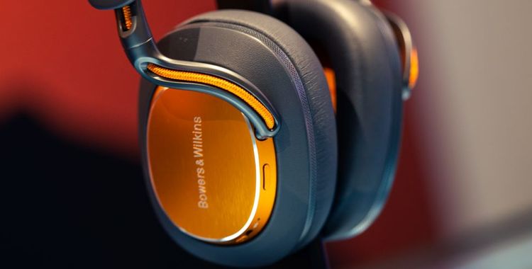 新品Bowers & WilkinsとMcLarenのコラボレーションPl5 Bowers & Wilkins and McLaren Automotive Launch Px8 McLaren Edition