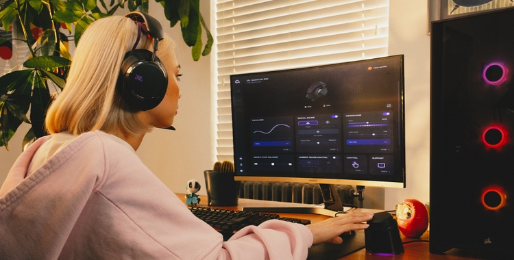 JBL Quantum 950 lifestyle