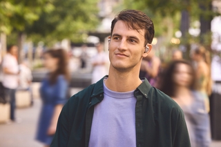 JBL_Sense-Pro_Lifestyle-Image_Grey