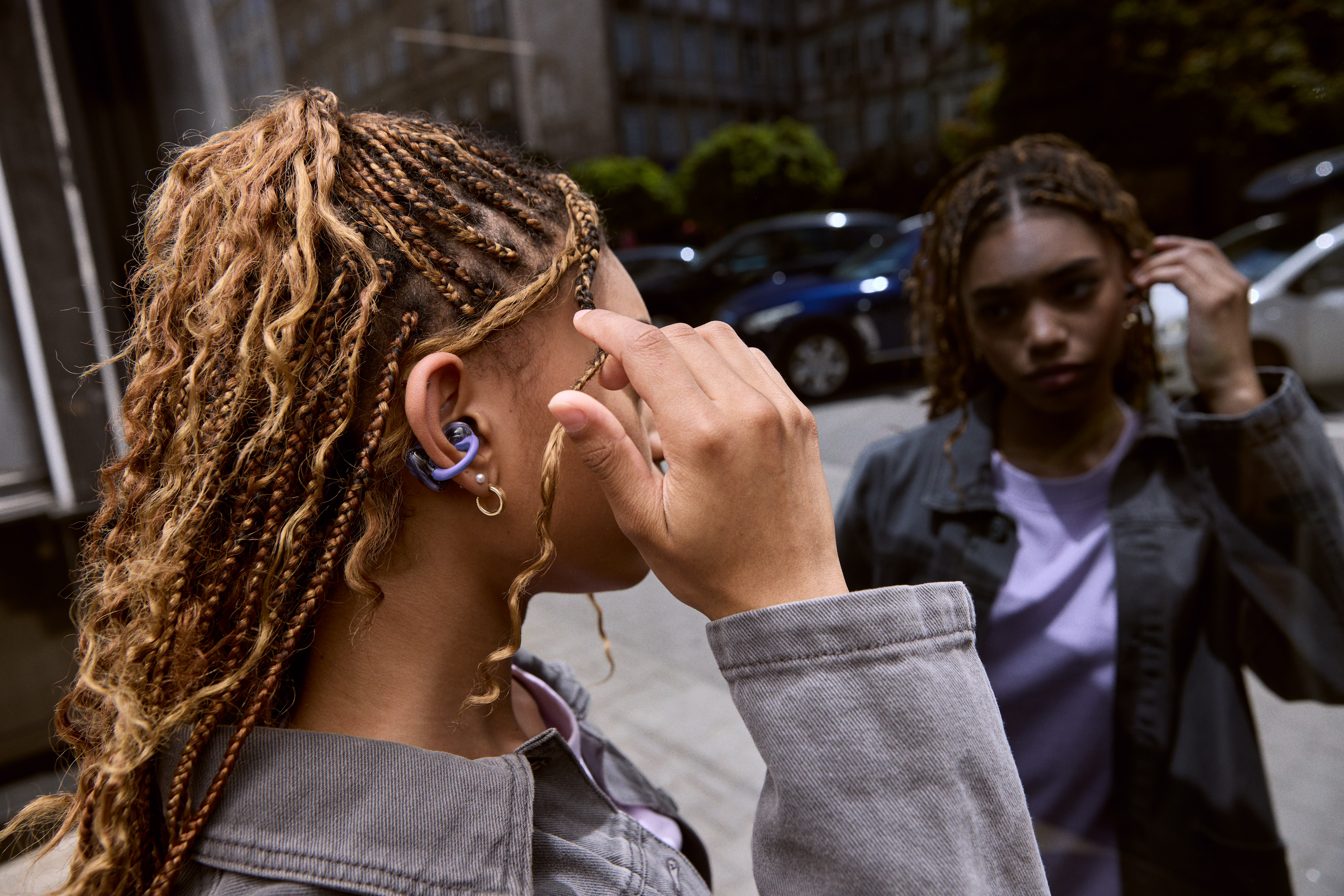 Make a statement with JBL Soundgear CLIPS | HARMAN