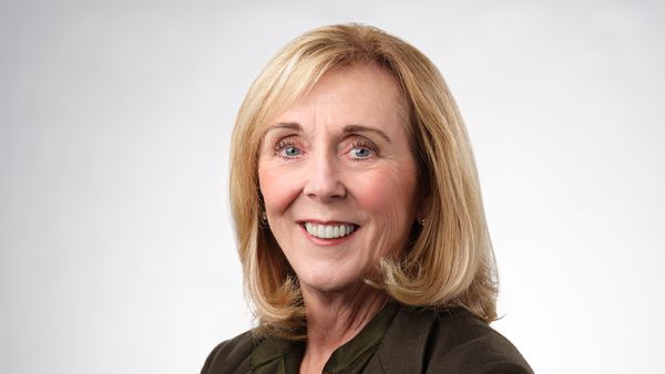 Debora Shoquist