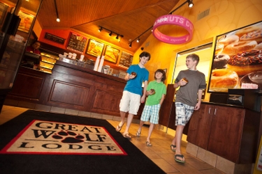 DUNKIN’ DONUTS OPENS EIGHTH GREAT WOLF LODGE LOCATION IN COLORADO SPRINGS 