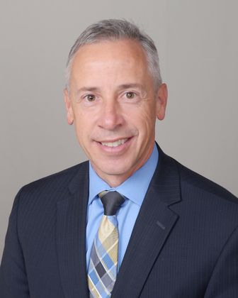Associated Bank welcomes Gus Hernandez as senior vice president, team leader