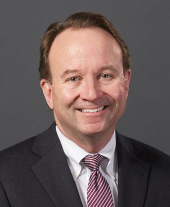 Associated Banc-Corp President & CEO Philip B. Flynn announces plans for retirement