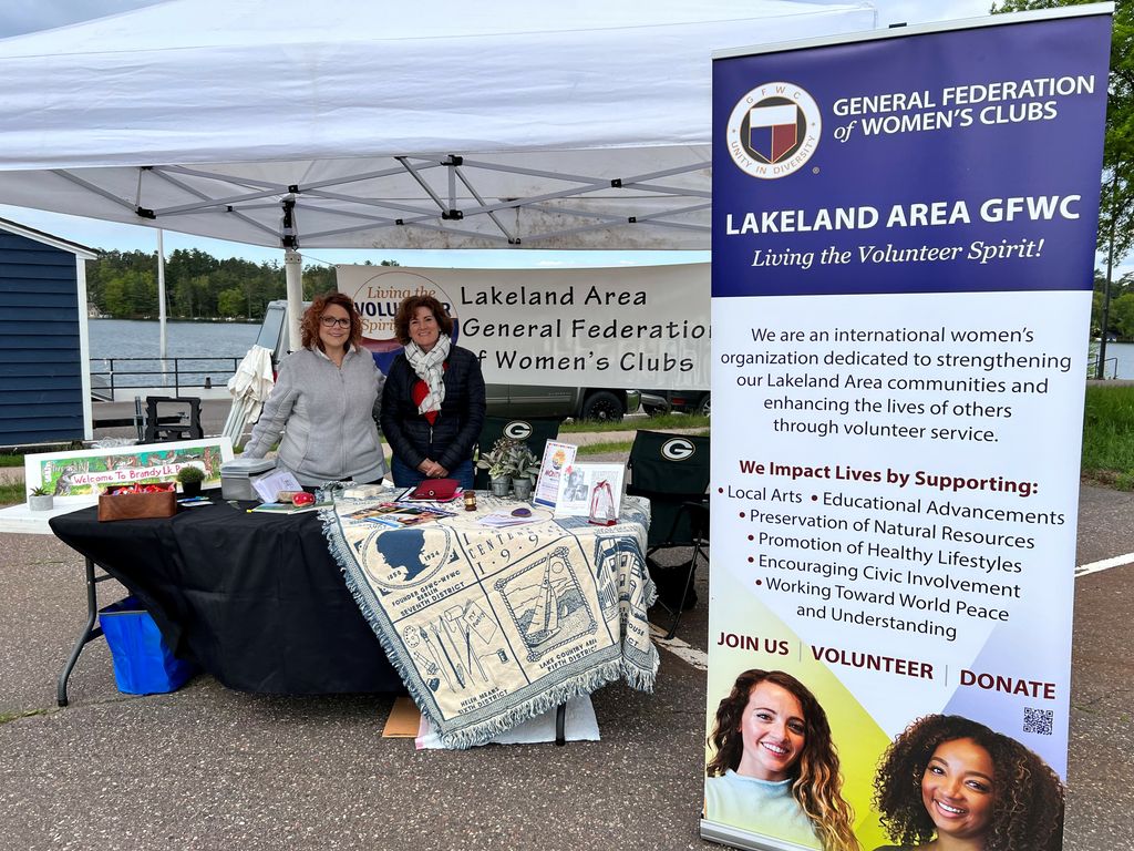 Michelle Black (left)