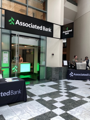 Associated Bank opens branch downtown in Milwaukee’s River Center