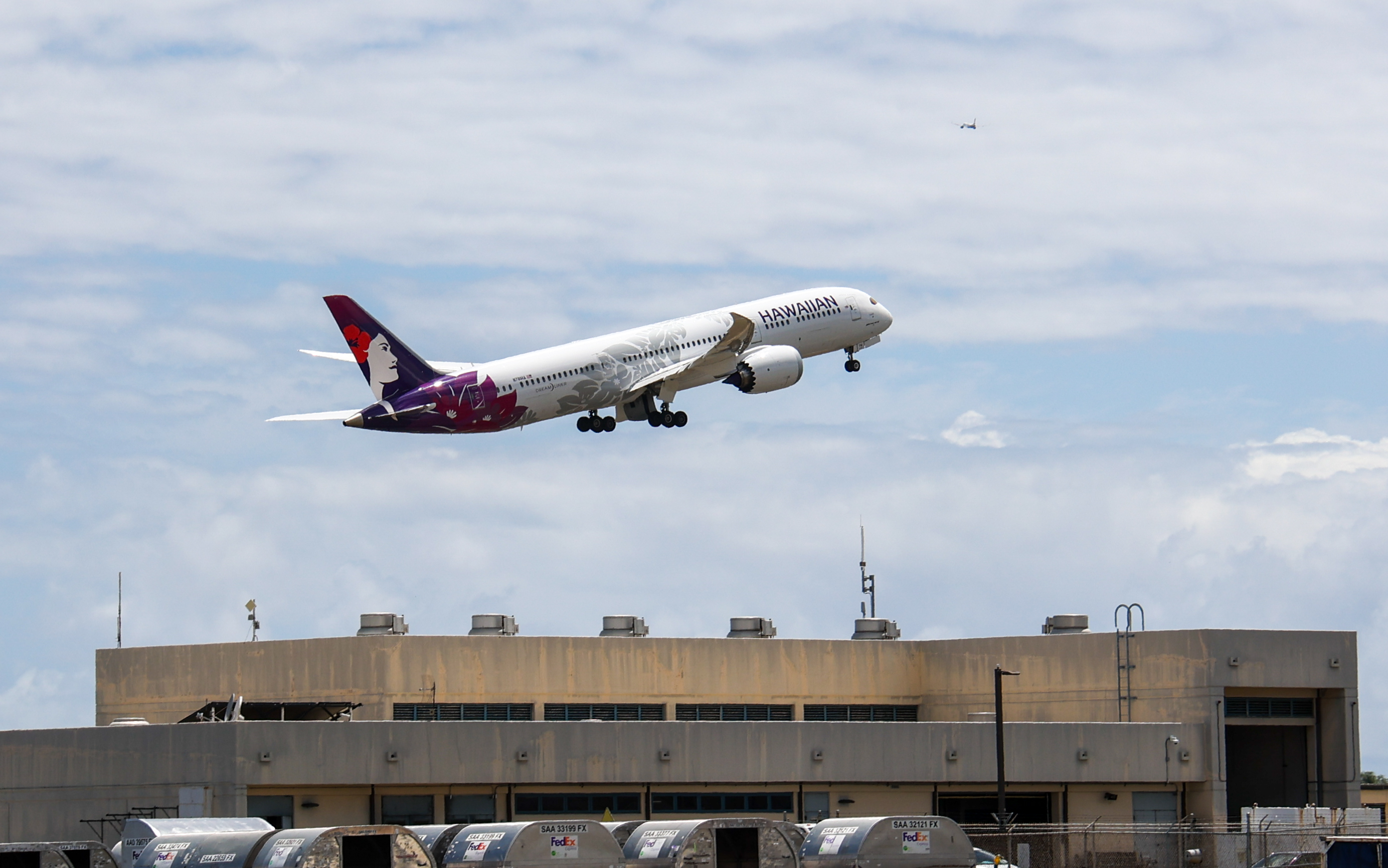 Hawaiian Airlines' New Boeing 787-9 Dreamliner Welcomes
