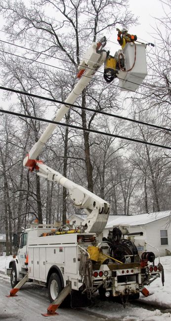 Duke-Energy-Storm-Restoration02