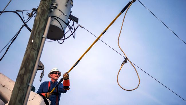 Duke Energy makes progress on power restorations in Indiana