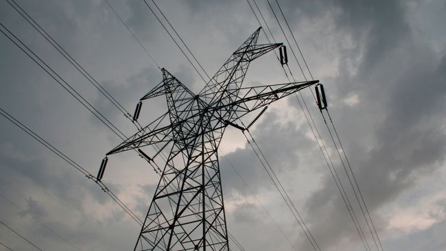 Power crews working to restore electricity in Ohio and Kentucky