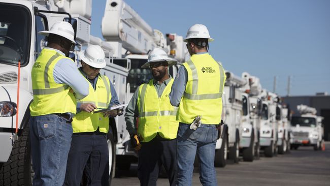 Duke Energy deploys line workers and support personnel from Ohio and Kentucky to speed power restoration after Hurricane Irma