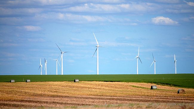 Duke Energy enters into definitive agreement to sell minority interest in its commercial renewable energy portfolio to John Hancock