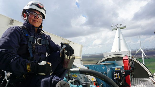Duke Energy Renewables, AT&T offer $20,000 in scholarships to support diverse wind technology workforce in Oklahoma