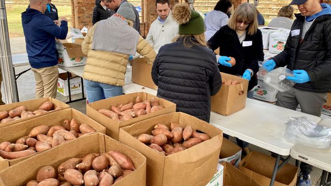 Duke Energy kicks off monthlong campaign providing nearly $400,000 to help fight hunger in South Carolina this holiday season