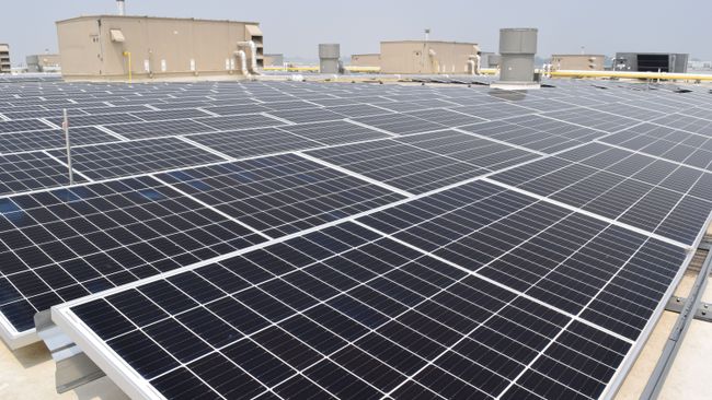 Duke Energy unveils Kentucky’s largest utility-scale rooftop solar site at Amazon Air Hub
