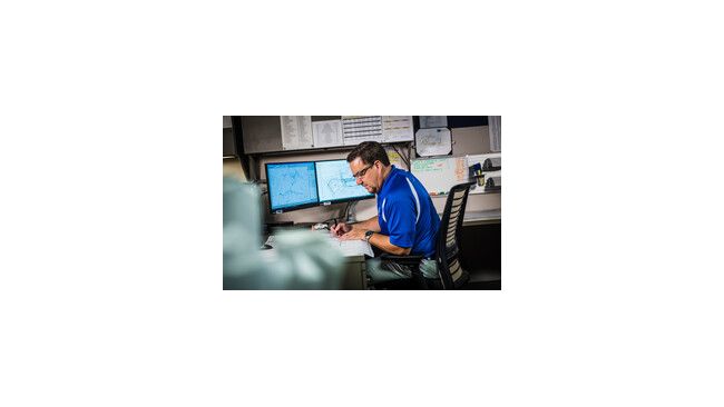 PNG-employee2