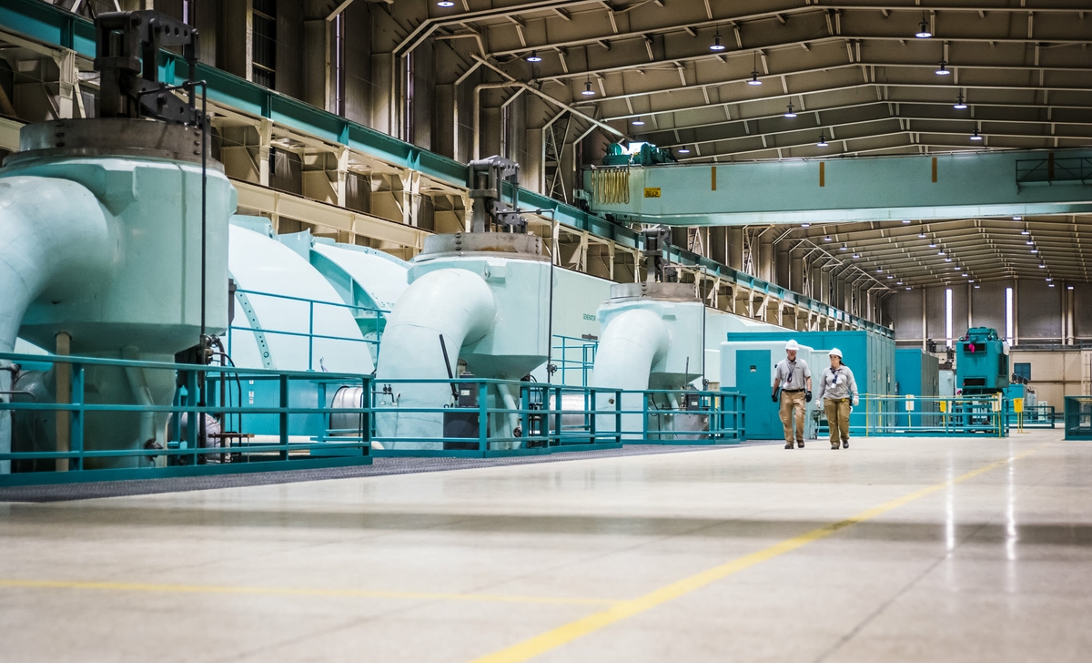 Oconee-Nuclear-Turbine-Room