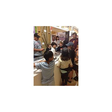 kids-visiting-museums-sm-1