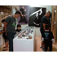 kids-visiting-museums-sm-2