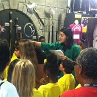 kids-visiting-museums-sm-3