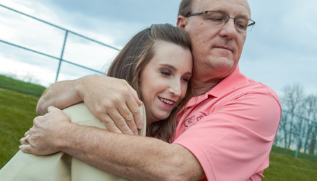 Jerry_Carly_Hug_460x262