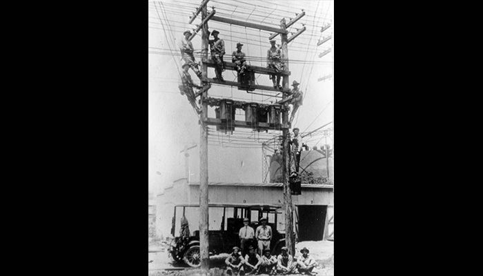02-PS-Time_Lineman_1921