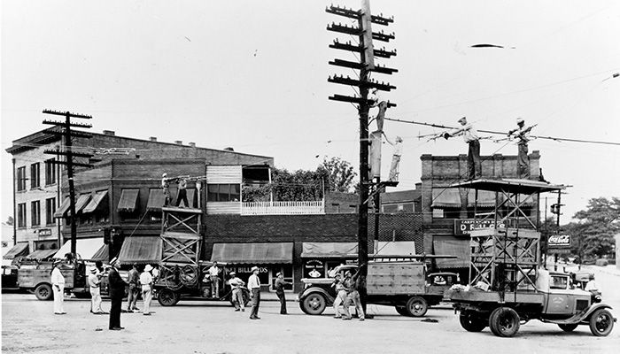 03-PS-Time_Lineman_1930