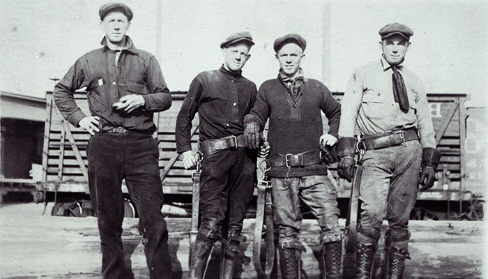 04B-PS-Time_Lineman_1940s