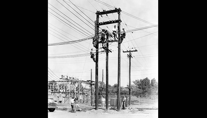 04-PS-Time_Lineman_1947