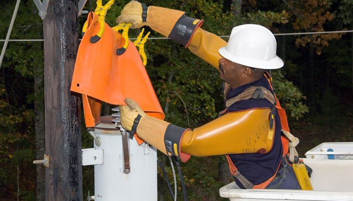 08B-PS-Time_Lineman-2006