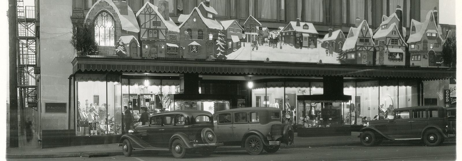 Retro photos: happy holidays through the years