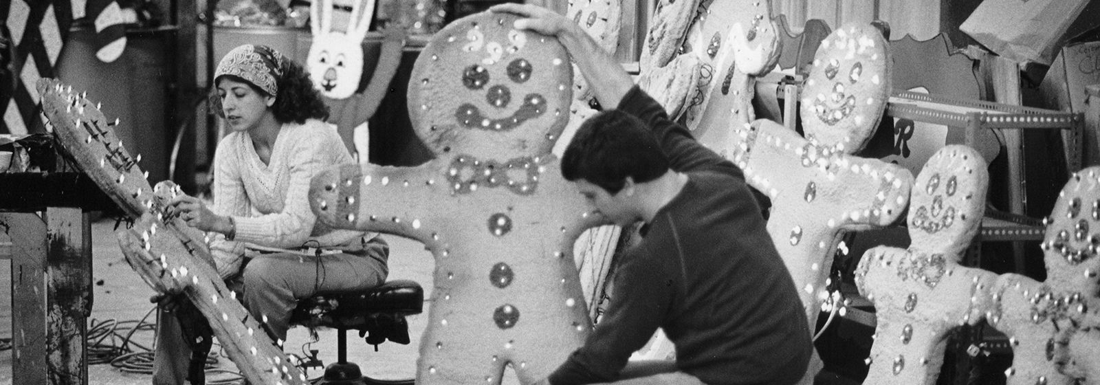 Retro photos: Dust off the decorations