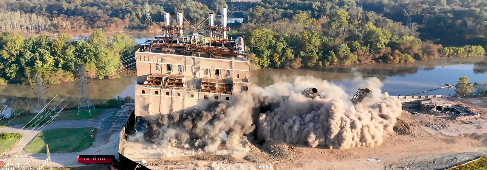 Implosion levels remains of old Buck power plant