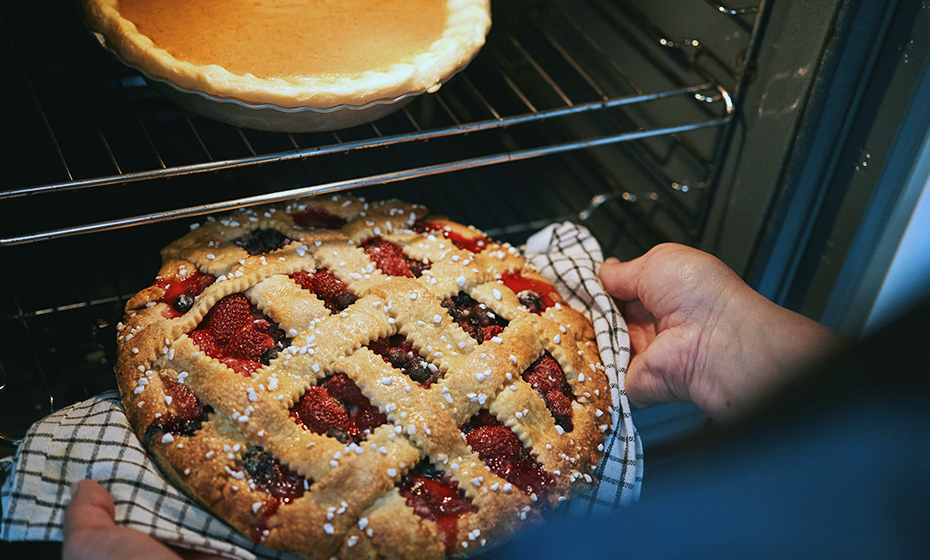 2022-1122-holiday-hacks-pie