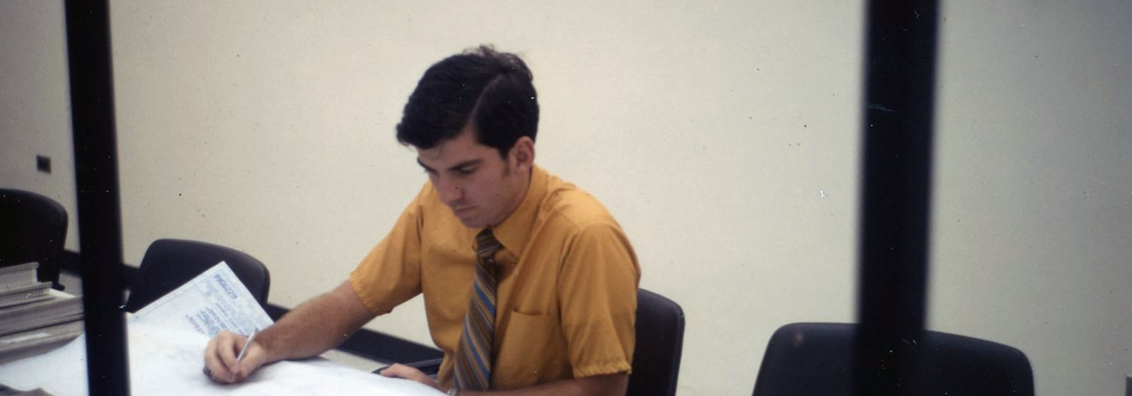 Retro photos: At the desk