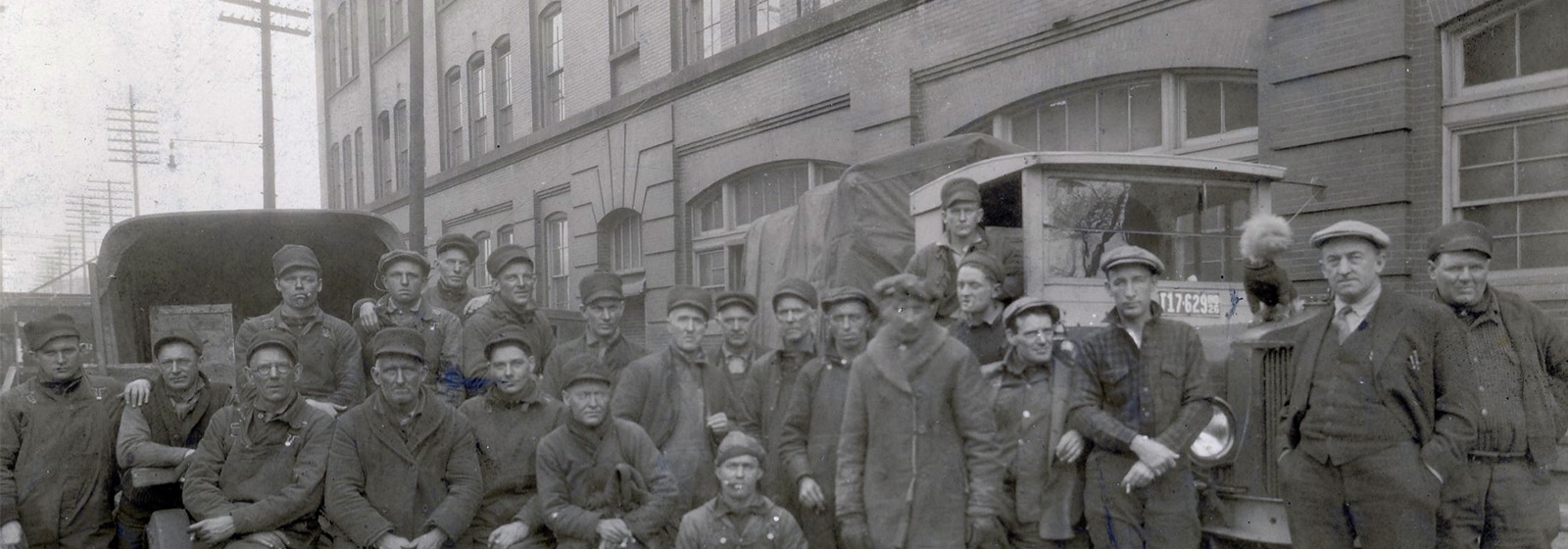 Retro photos: Merry band of lineworkers?