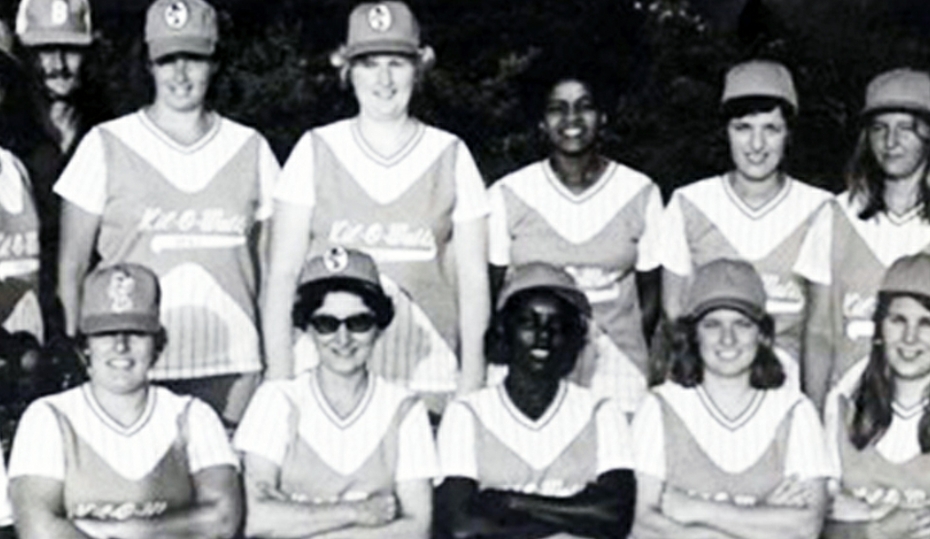 2023-0810-retro-softball-hero