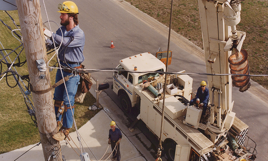 2024-0411-lineman 1002