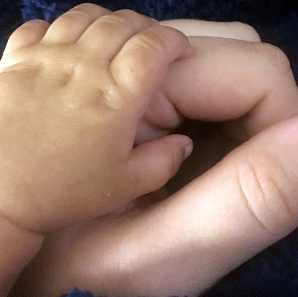 Baby+holding+Mother%27s+hand