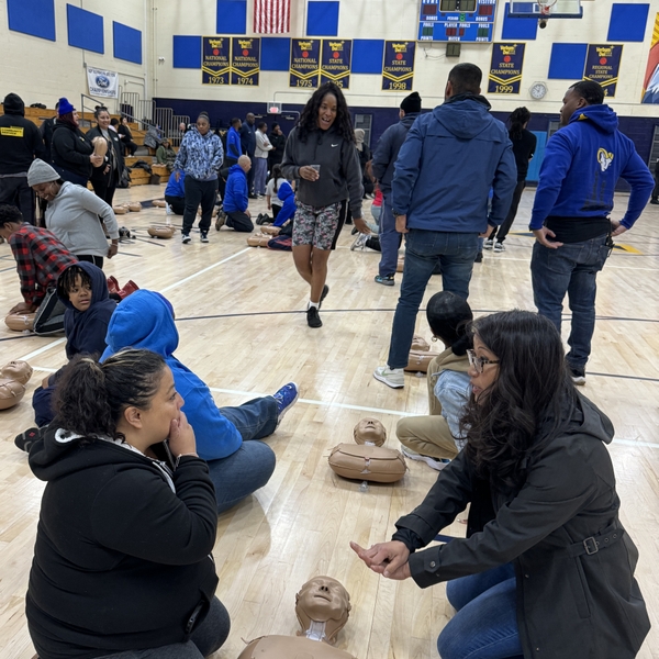 AHA+CPR+training+with+LA+Rams