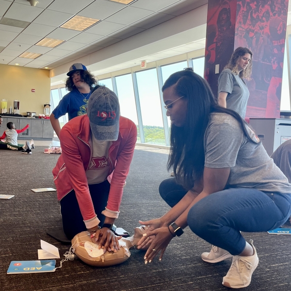 CPR+training+at+Chiefs%27+event