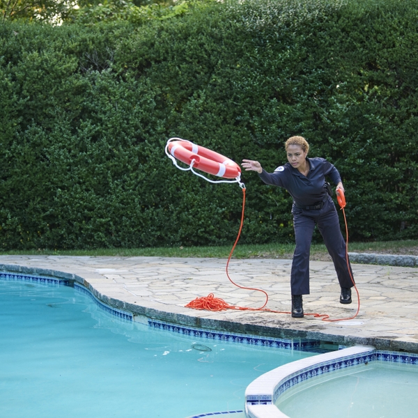 Paramedic+throwing+floatation+device