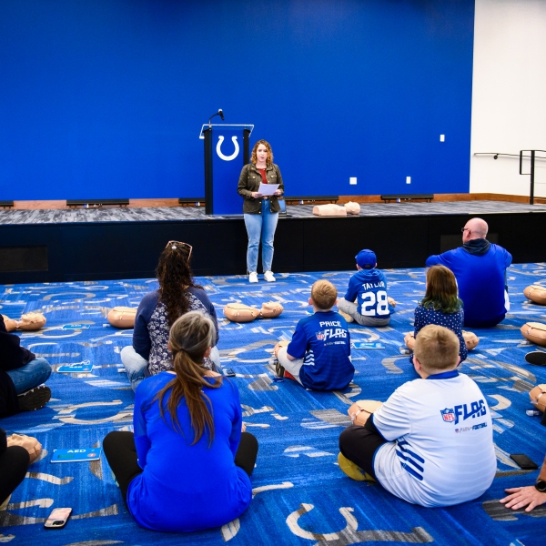 Participants+learn+what+Hands-Only+CPR+is