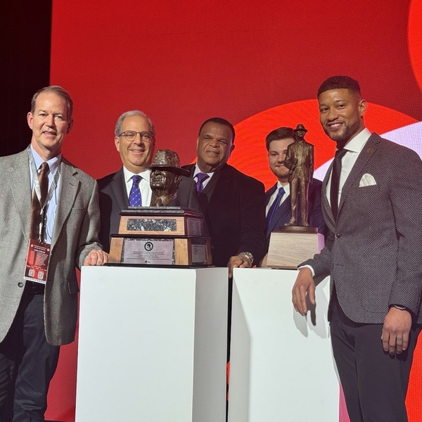 Paul+Bear+Bryant+Coach+of+the+Year+Award