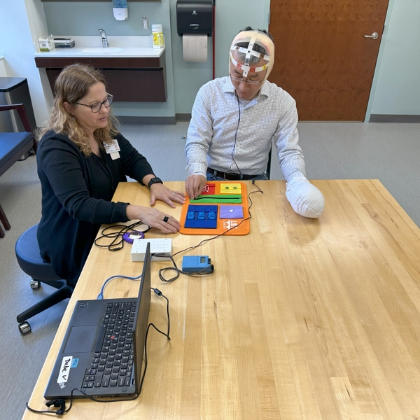 transcranial+brain+stimulation+demo+-+LB16+ISC25